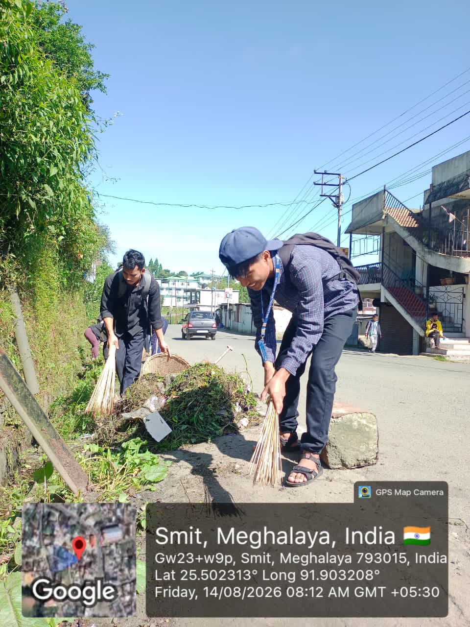 The National Service Scheme (NSS), Shillong College Unit organised a cleaning drive and cleanliness awareness campaign
